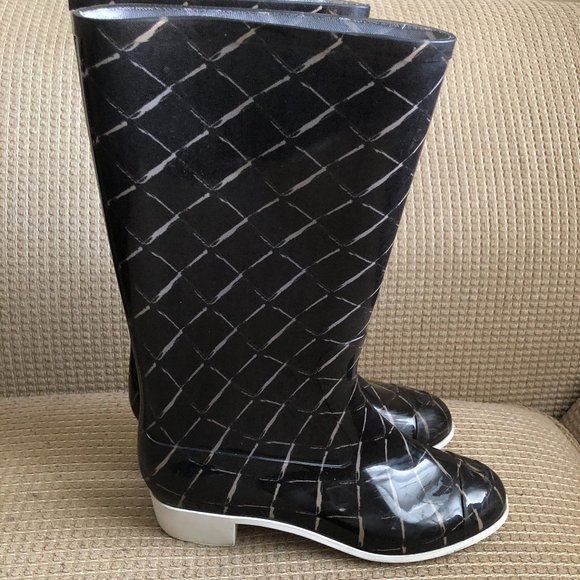 Chanel Women's Black/ White Quilt Printed Rubber Boots - Picture 1 of 16